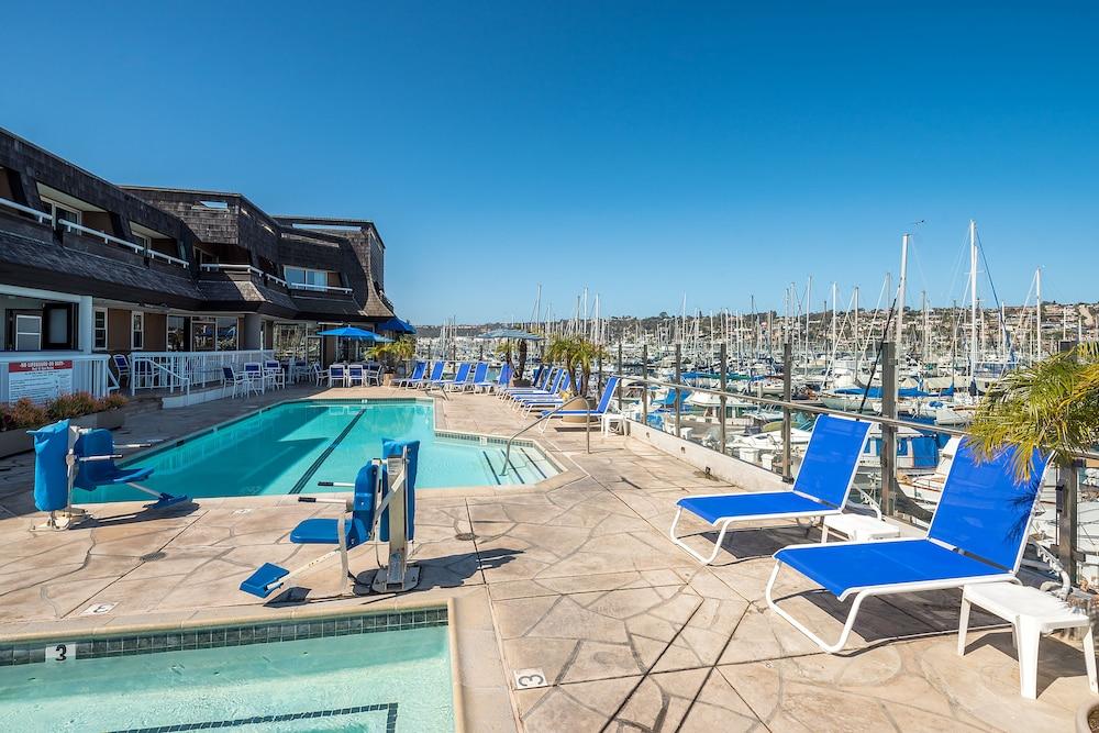 Bay Club Hotel And Marina San Diego Exteriör bild